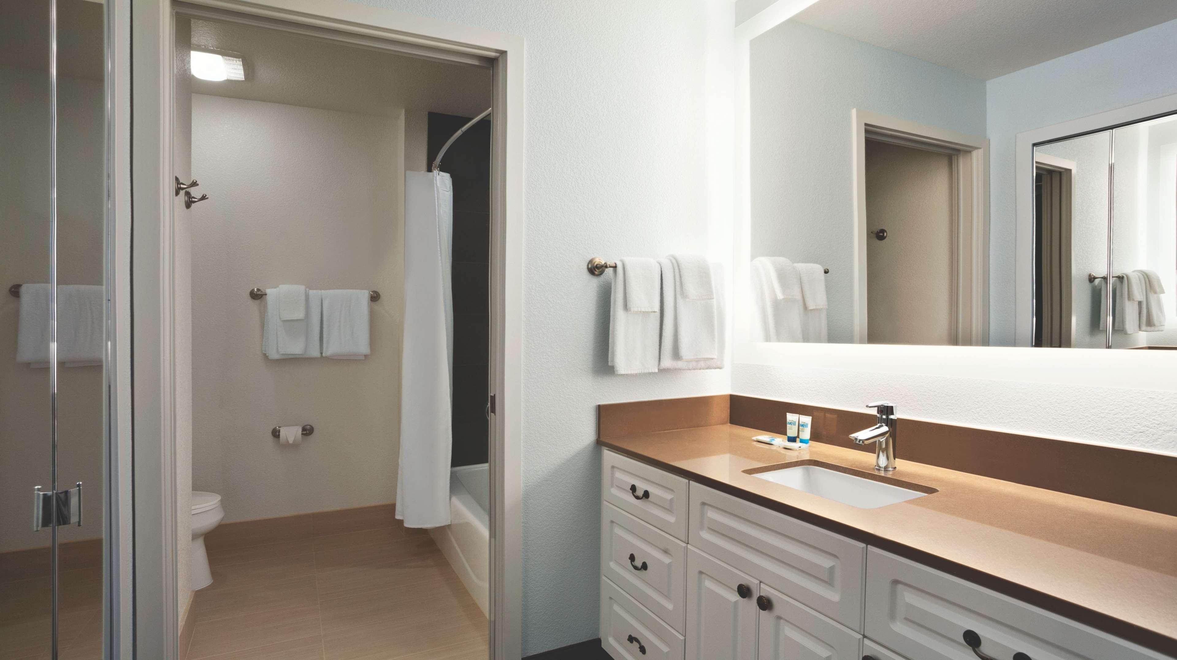 Отель Hyatt House Плезант-Хилл Экстерьер фото